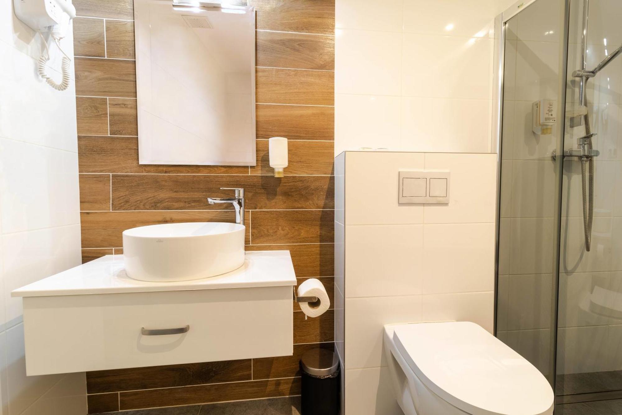 Hotel Nafta ครอสโน ภายนอก รูปภาพ