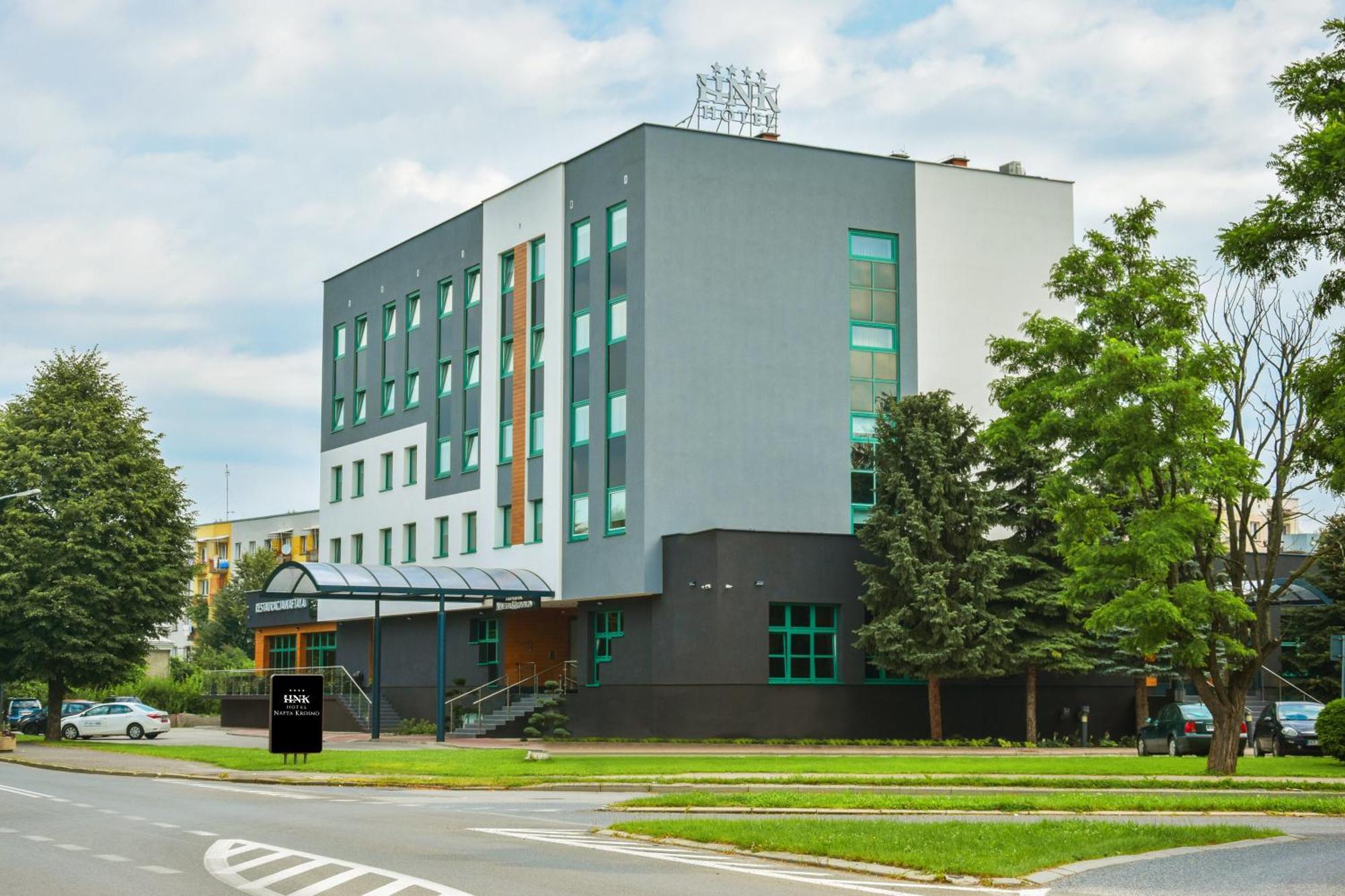 Hotel Nafta ครอสโน ภายนอก รูปภาพ